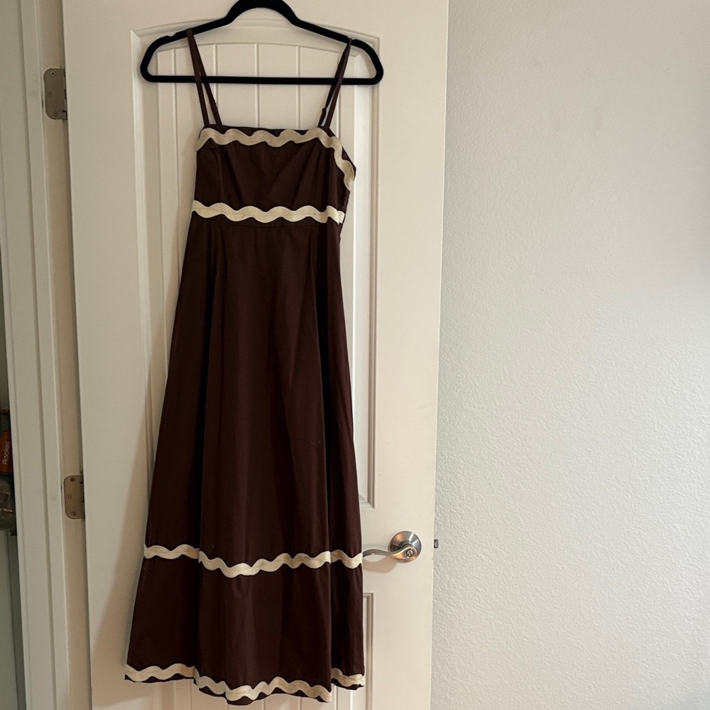 Elegant Brown and Cream Dress